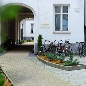 Hostel Constitution Square Varsó
